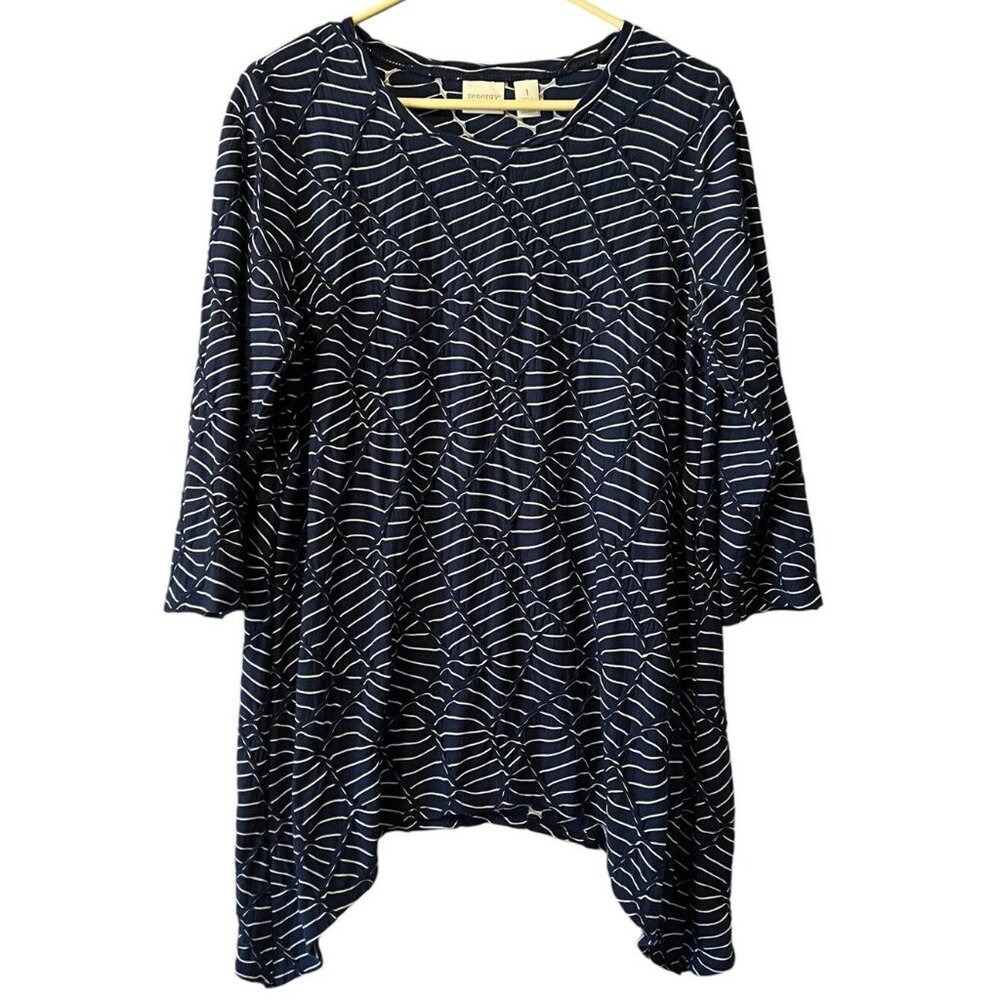 Chicos Zenergy Tunic Top Size 1 Blue White Striped Shark Bite Hem Pleated - Picture 1 of 9